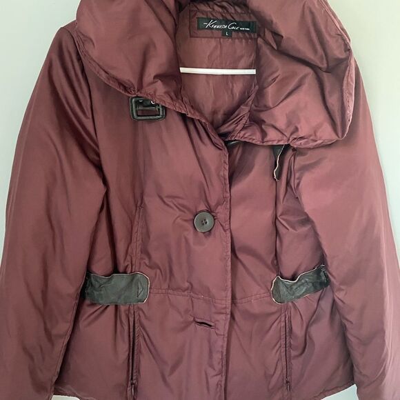 Kenneth Cole Women’s Puffer Down Burgundy button Front Jacket - Picture 2 of 7